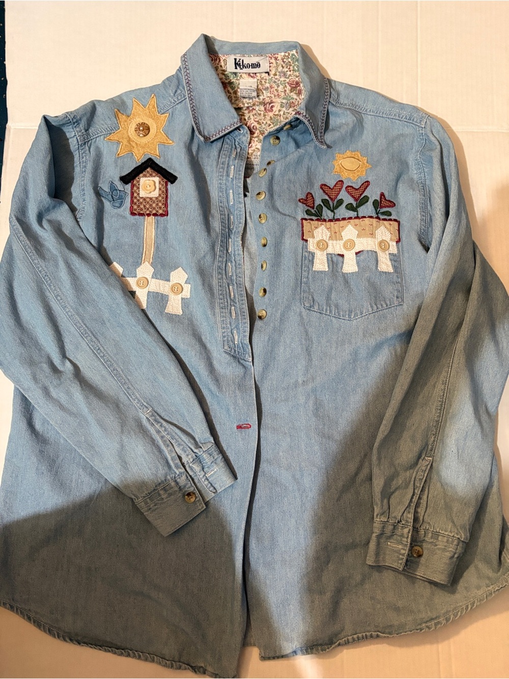 Vintage 1980s Kikomo Light Blue Denim Shirt with Appliqué Details sz L